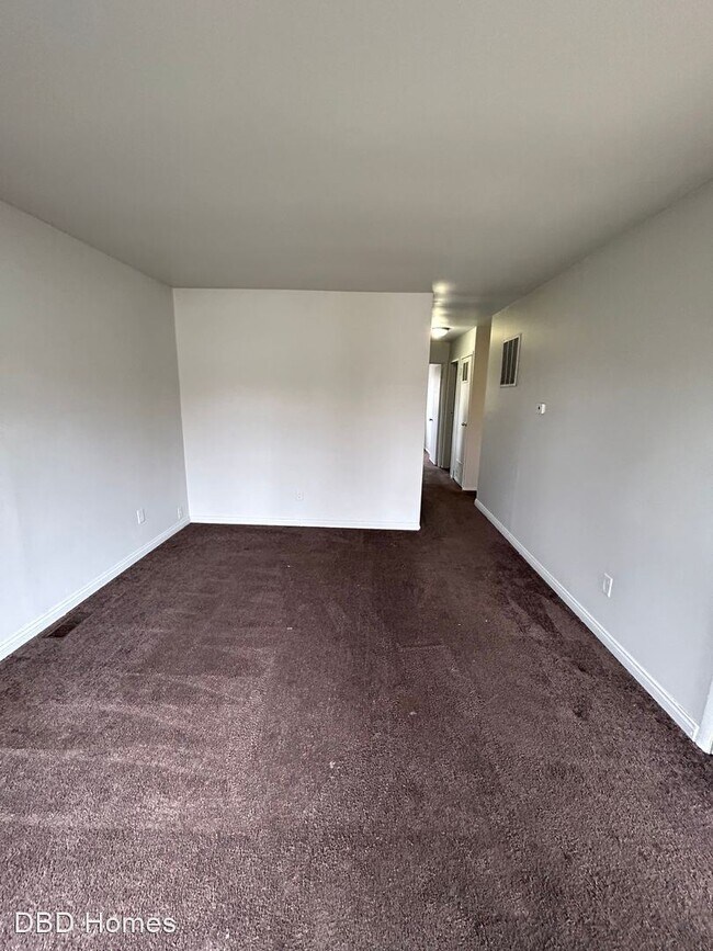 Building Photo - 3 br, 1 bath House - 2817 Larwill Ct