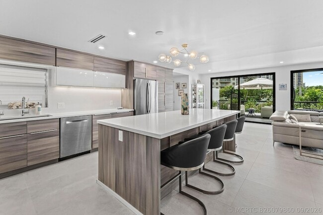 Building Photo - 3966 N Ocean Dr