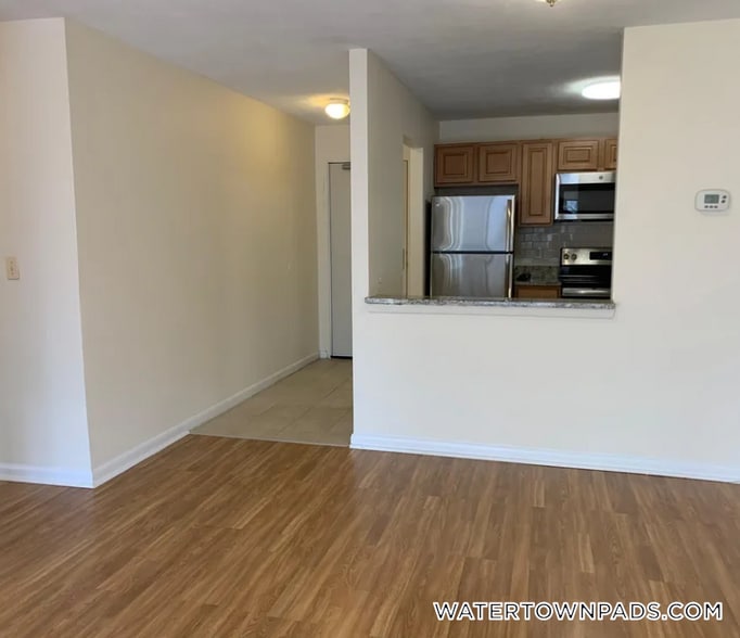 Building Photo - 245 Main St