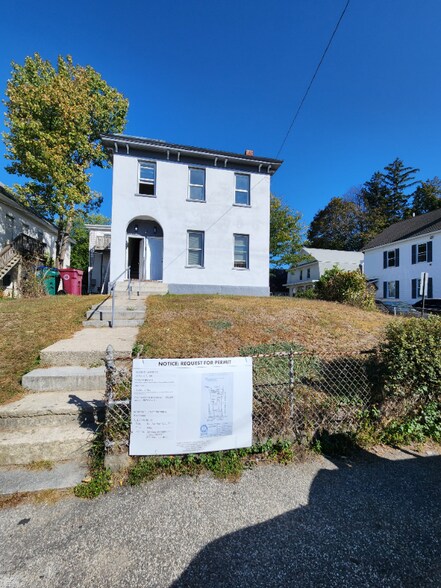 Primary Photo - 84 Walker St
