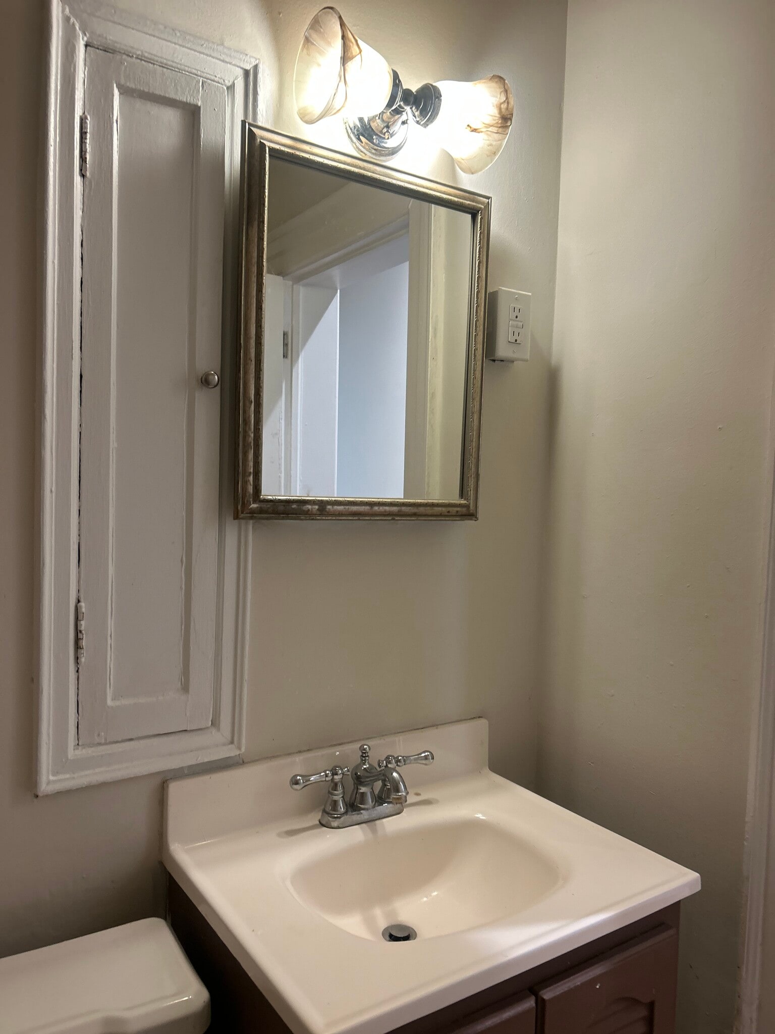Bath - 1688 E Broad St