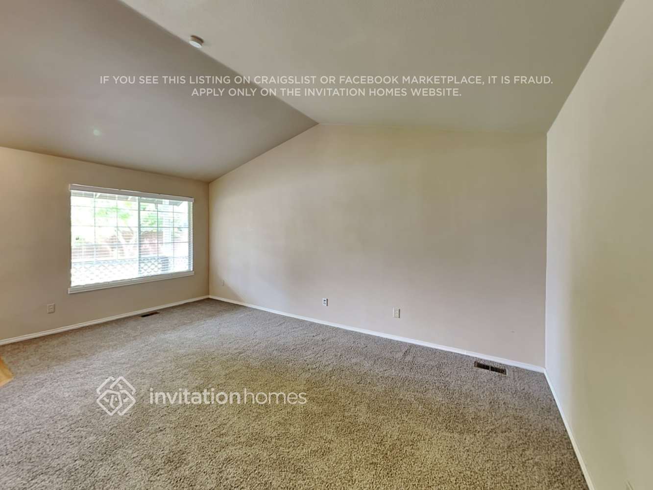 Building Photo - 6811 62nd Dr NE