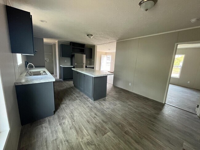 Building Photo - 307 Marcus crt