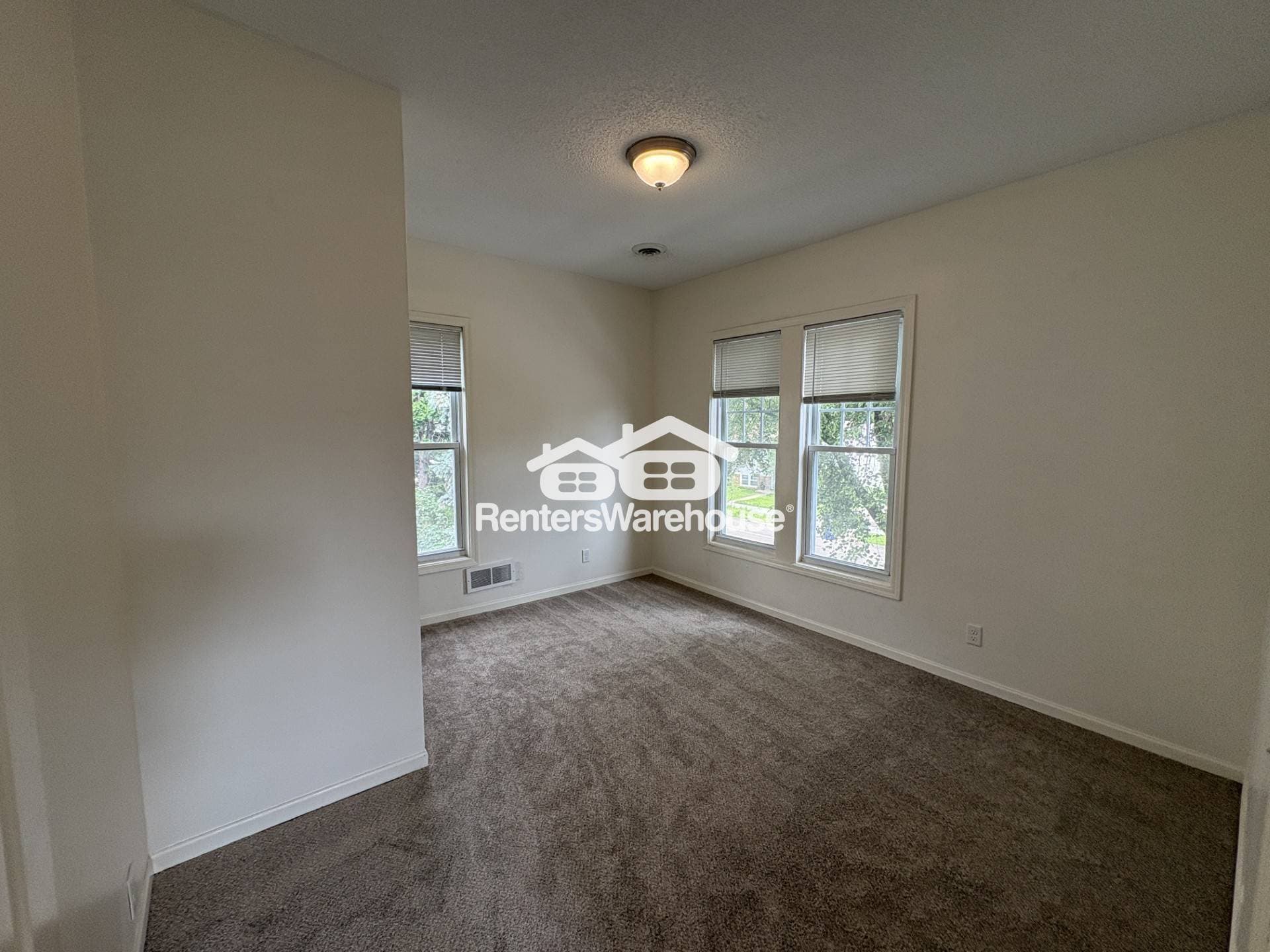 Building Photo - 708 Randolph Ave