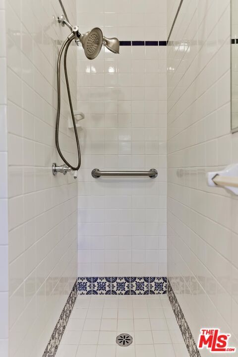 Building Photo - 1215 Edris Dr