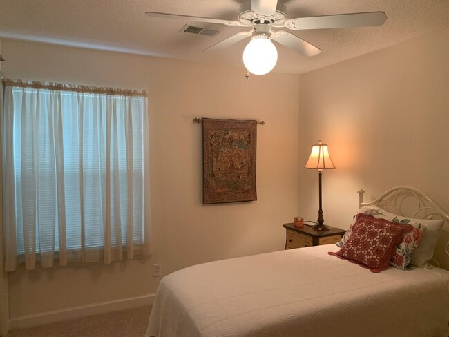 Building Photo - Beautiful, 1st Floor Unfurnished,  Bedroom Condo at Riverwoods in Murrells Inlet!