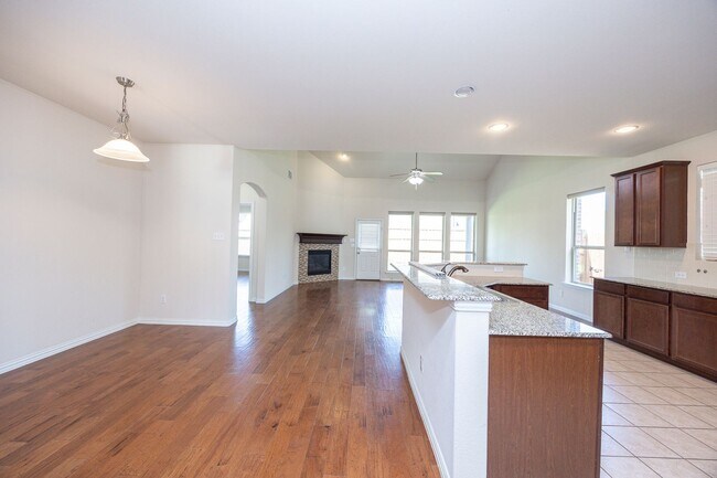 Building Photo - Elegant 5-Bedroom Home in Frisco ISD with ...