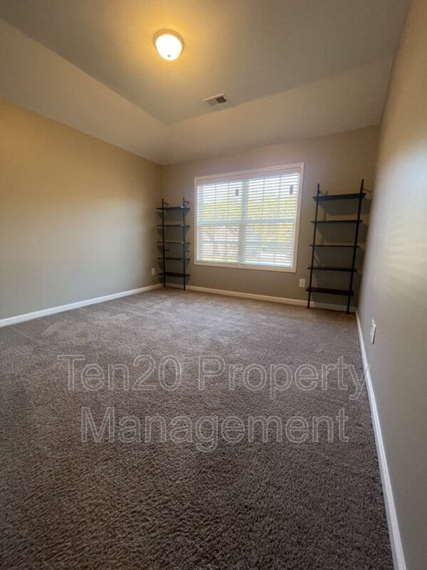 Building Photo - 236 Cedar Wy