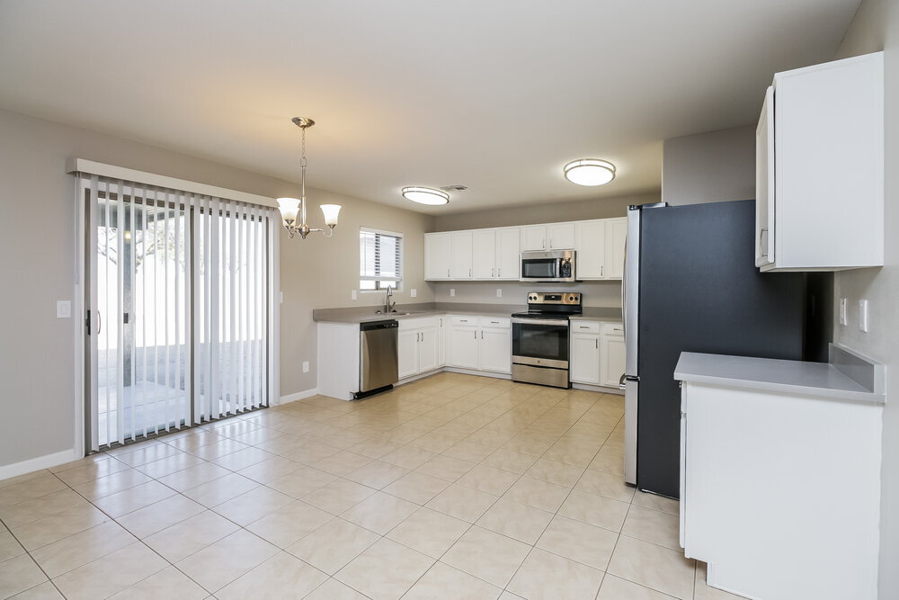 Building Photo - 1836 E Silversmith Trail