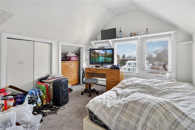 Building Photo - 303 Cornell St