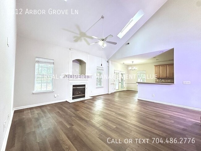 Building Photo - 8812 Arbor Grove Ln