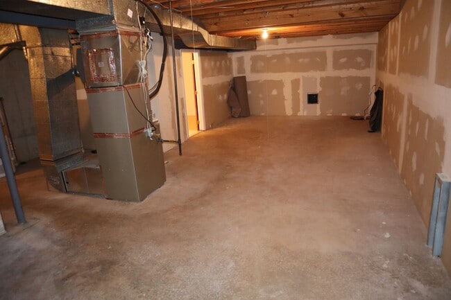 Building Photo - Gorgeous Single Family Home in Gaithersburg