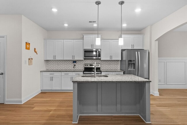 Building Photo - 1004 Black Oak Cir