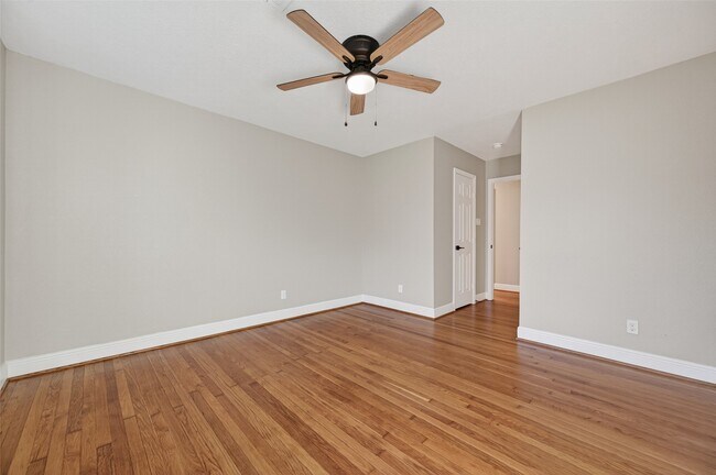 Building Photo - 5407 Lymbar Dr