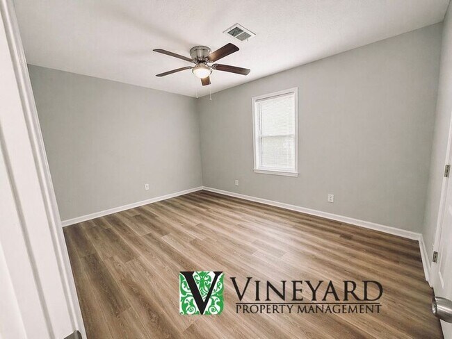 Building Photo - 4311 E Paulding Dr