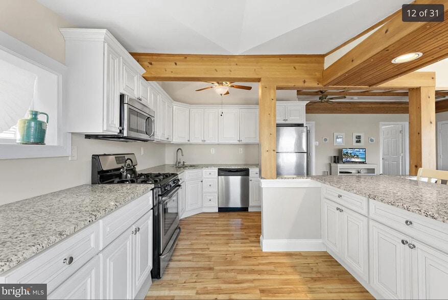 Building Photo - 52 Florence Ln