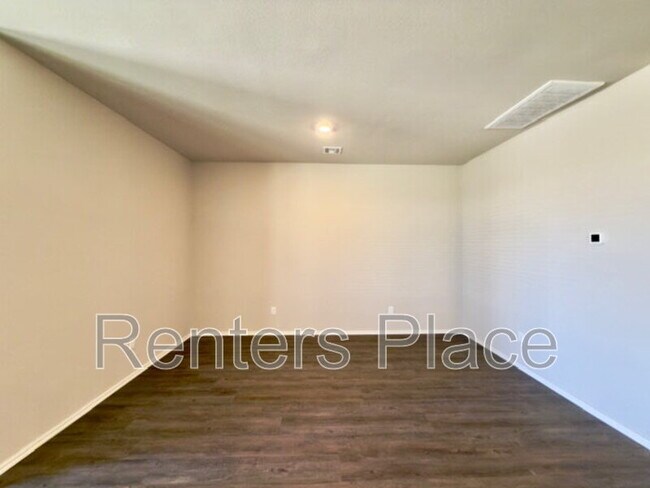 Building Photo - 14 Stonegate Dr