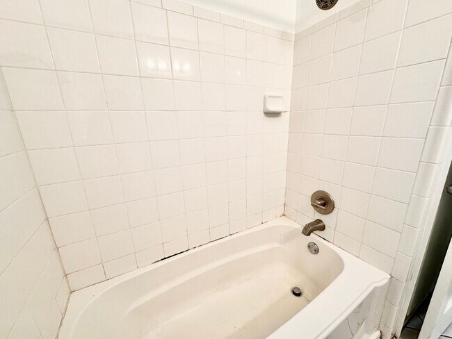 Building Photo - For Rent – Charming NW OKC Home with Solar Panels & Huge Backyard - Move in Deposit-Free (If Qual...