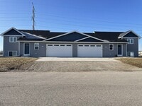 Building Photo - 3677 E Rubyred Dr