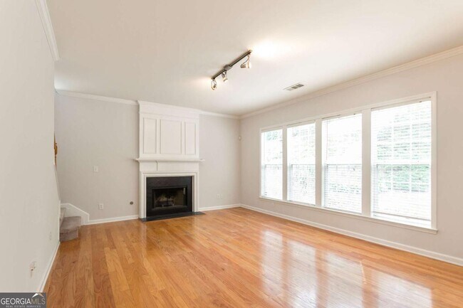 Building Photo - 485 Friars Head Dr NE