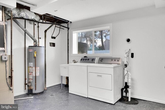 Building Photo - 4224 Kinmount Rd