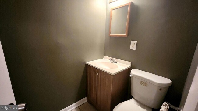 Building Photo - 3928 Stone Gate Dr