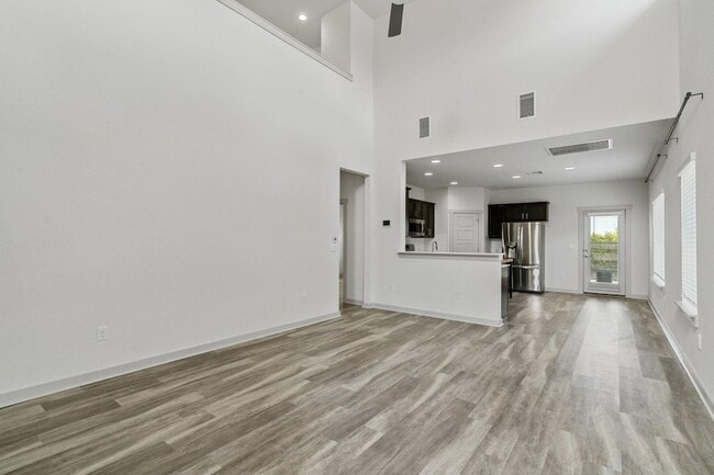 Building Photo - 8312 Mimi Ln