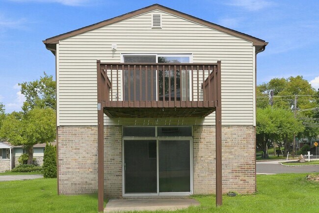 Building Photo - 2824 Moreland Rd