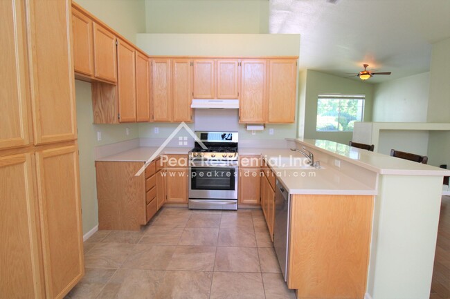 Building Photo - Very Nice 3bd/2ba Elk Grove Home in Laguna...