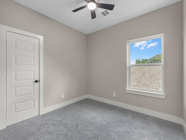 Building Photo - 7802 Queen St