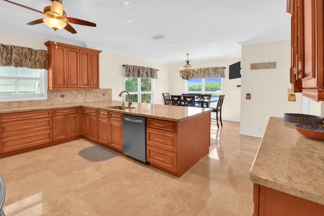 Building Photo - 1704 Del Haven Dr
