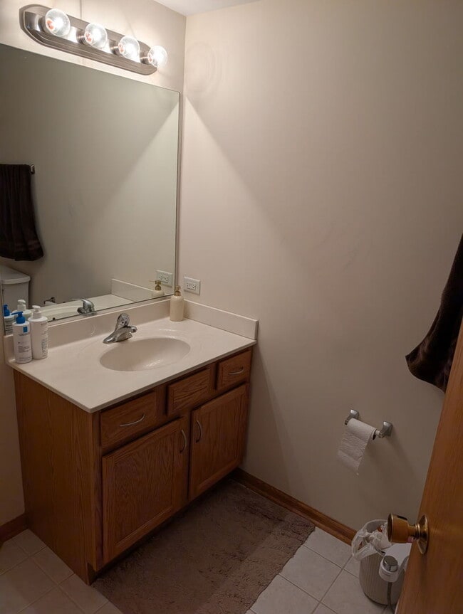 Building Photo - 16641 Liberty Cir