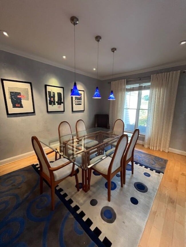 Building Photo - Welcome to Elegant Living in the Charming Porters Neck Plantation Community!