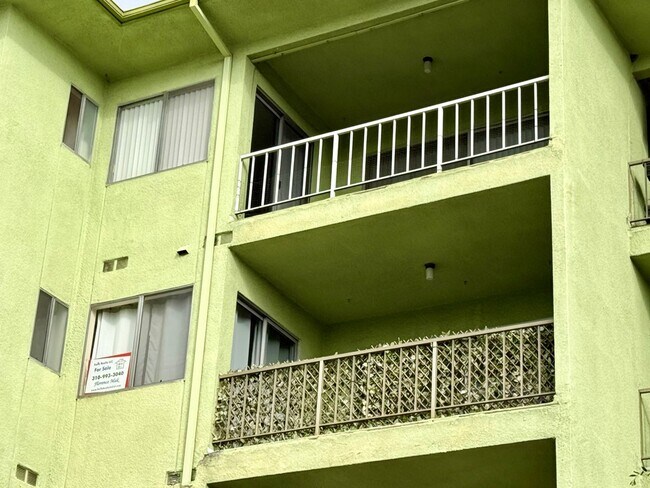 Building Photo - 1301 S Atlantic Blvd