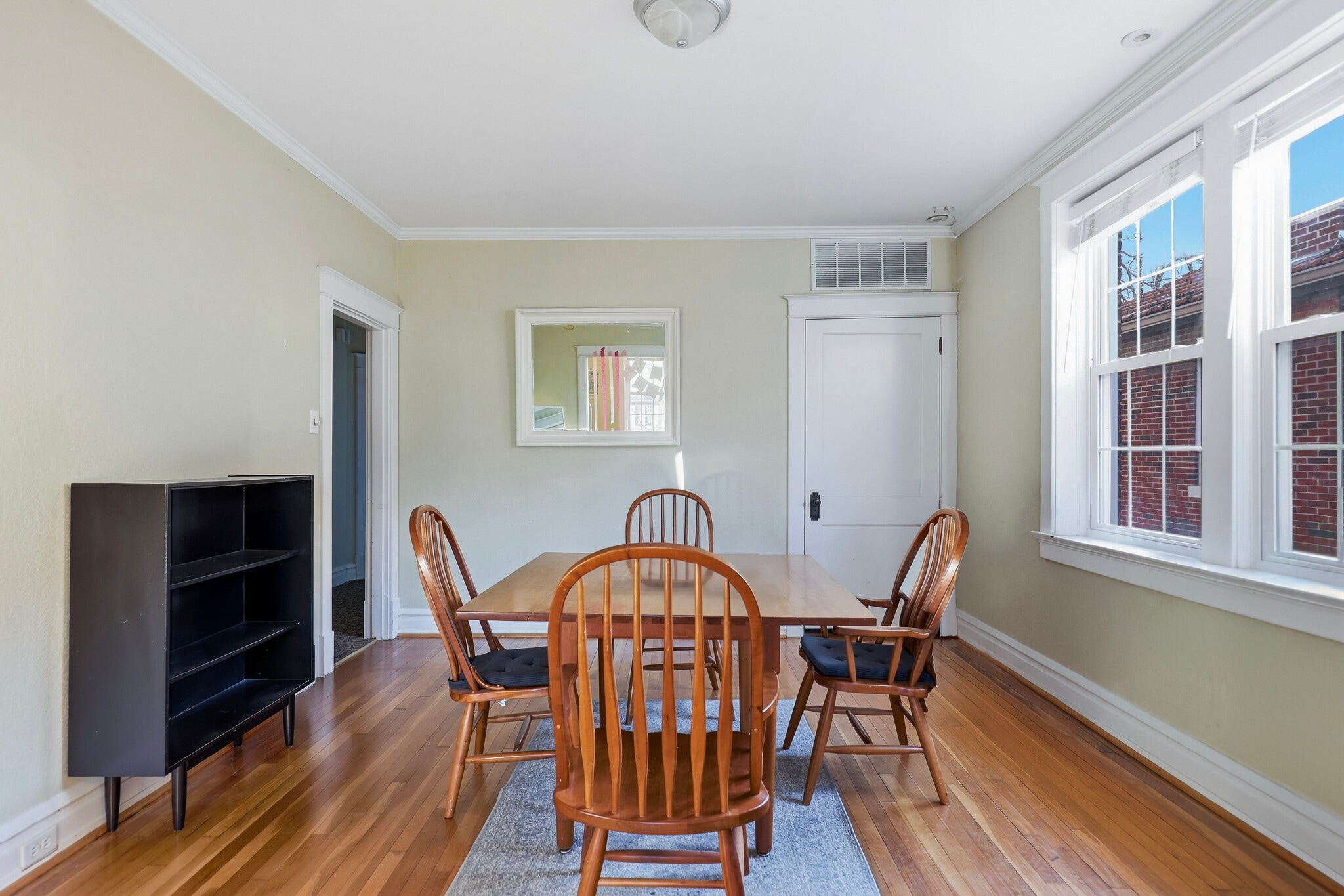 Building Photo - 7106 Forsyth Blvd