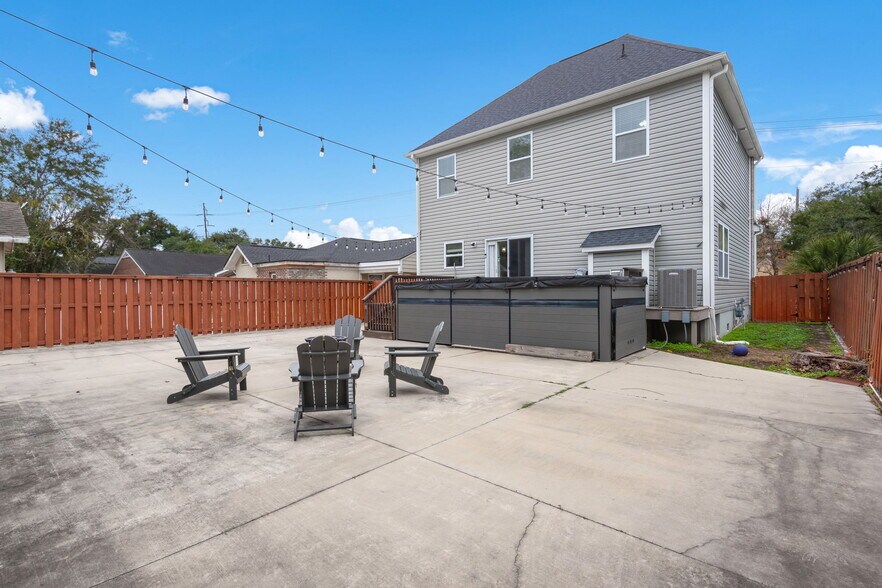 Building Photo - 65 Folly Road Blvd