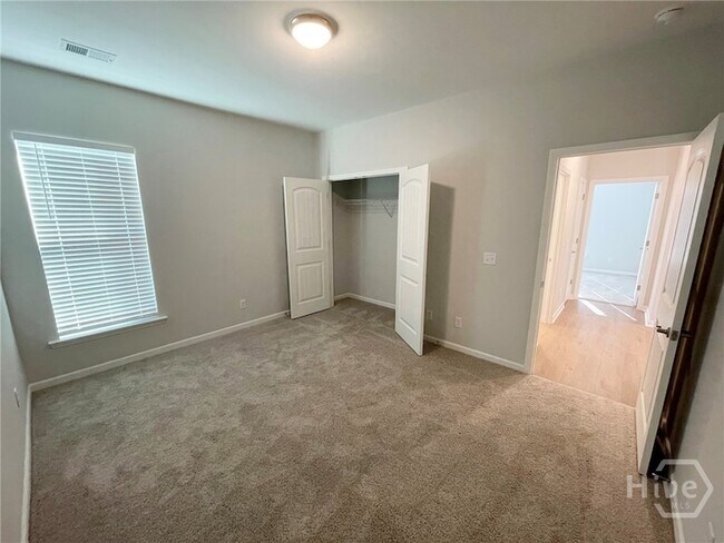 Building Photo - 750 Sessile Oak Dr