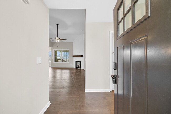 Building Photo - 710 Gleason Dr