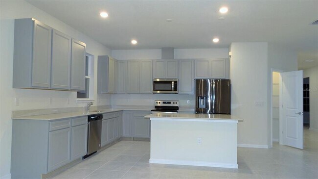 Building Photo - 7641 Syracuse Dr