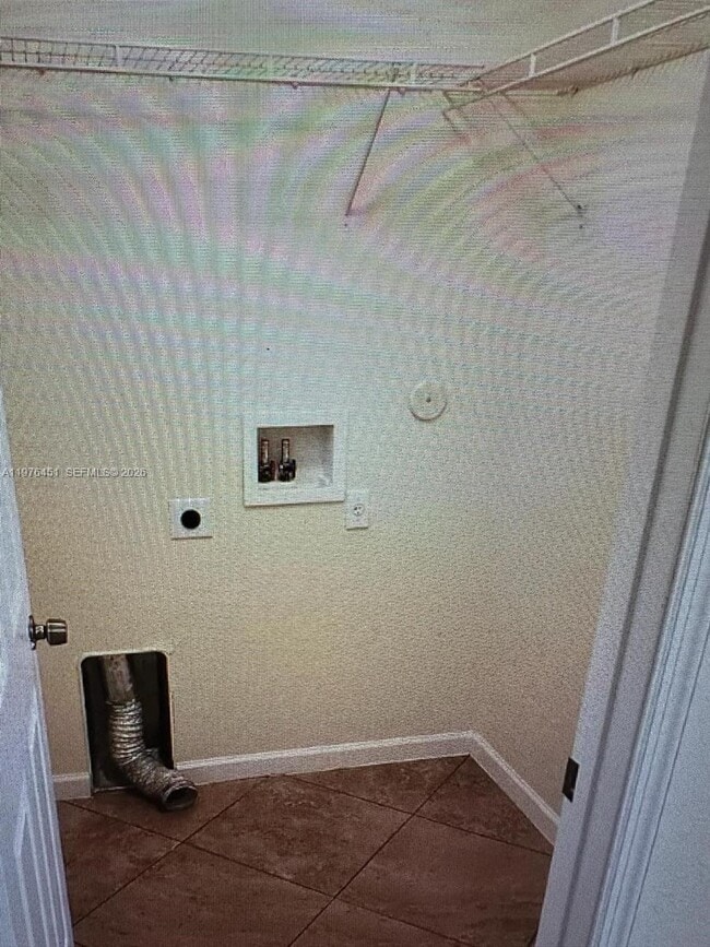 Building Photo - 6575 SW 49th Ct