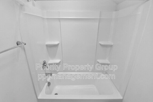 Building Photo - 3010 Eagle Ridge Ln