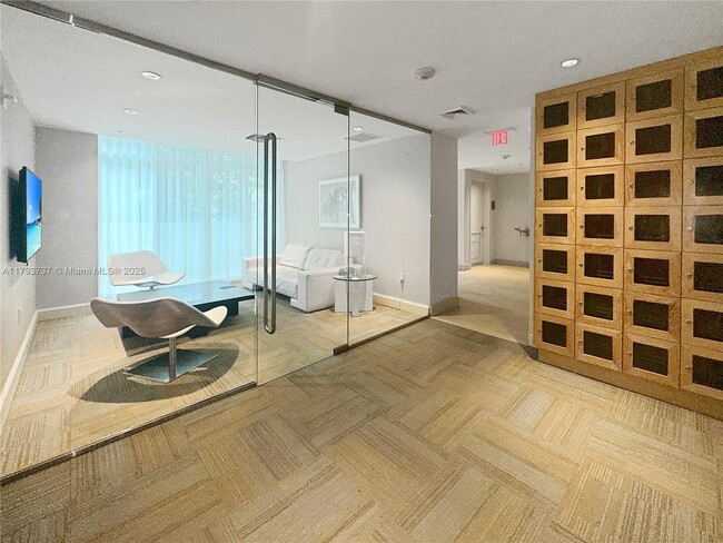 Building Photo - 951 Brickell Ave