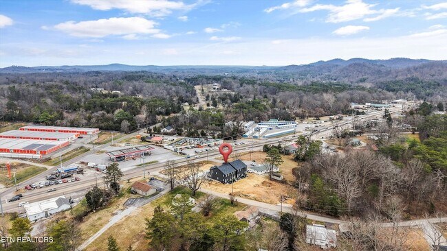 Building Photo - 8306 Lobelia Ln