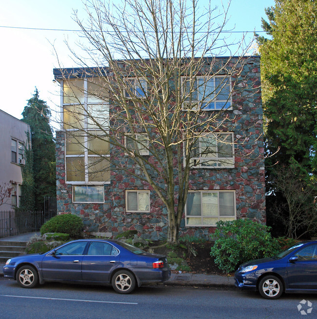 Building Photo - The Shuksan Apartments