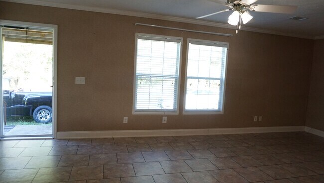 Building Photo - 3876 Rowell Rd
