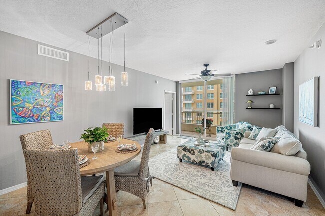 Building Photo - 700 E Boynton Beach Blvd