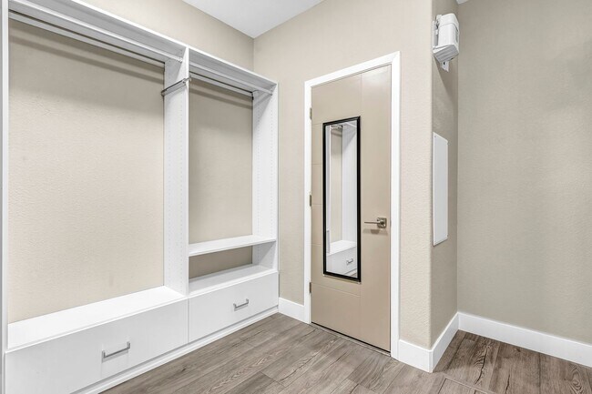 Building Photo - 2722 Mylonite Dr