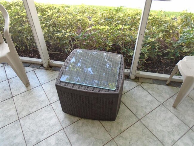 Building Photo - 3165 NE 48th Ct