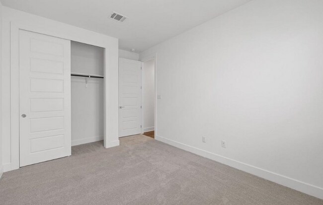 Building Photo - 3813 Mesquite Vly Rd