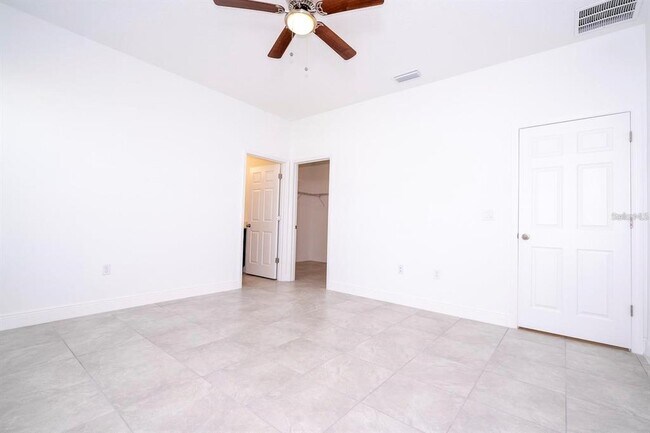 Building Photo - 16919 SW 37th Terrace Rd